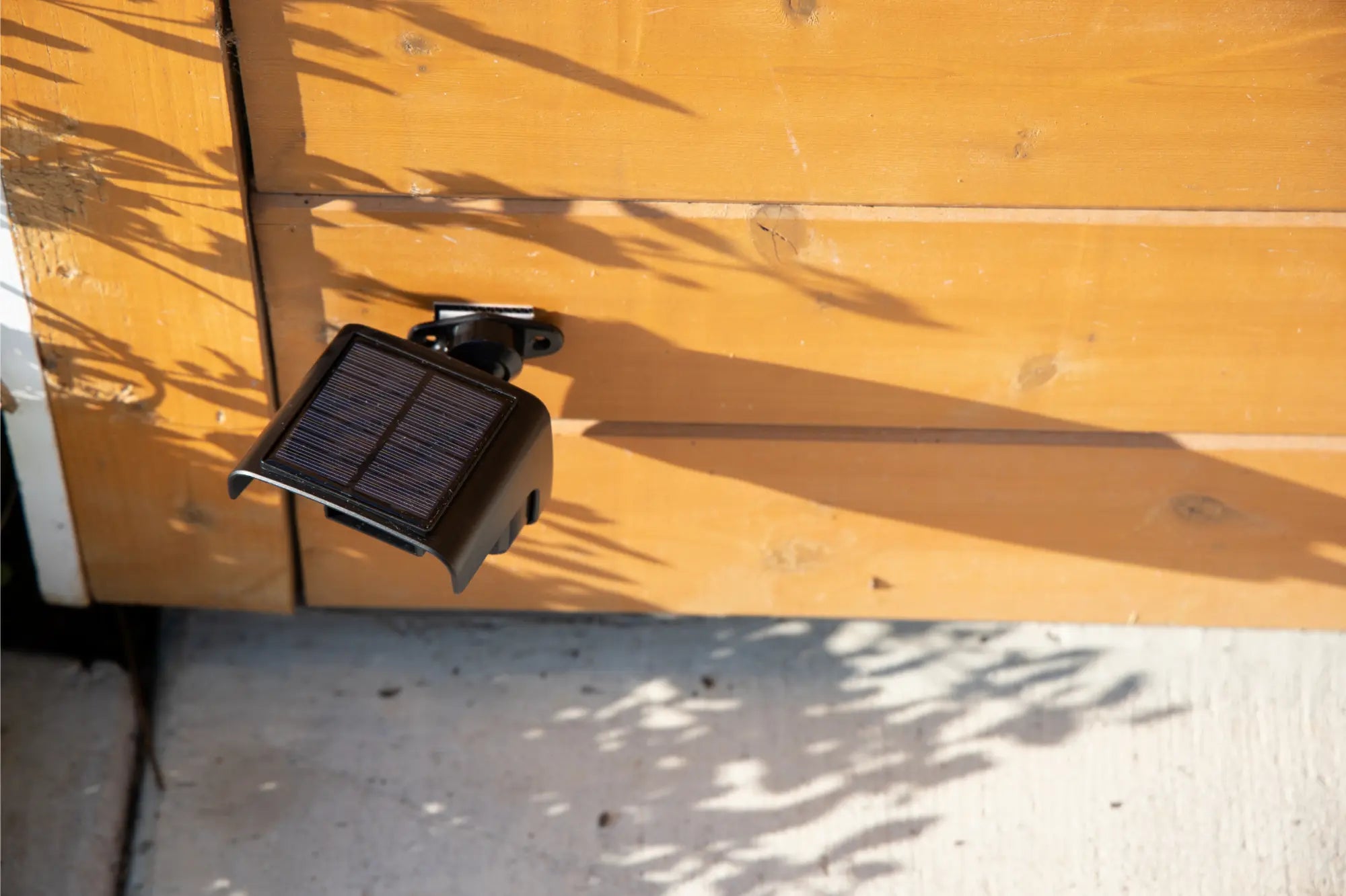 SquareGlow Outdoor Motion Sensor - Wireless Driveway & Yard Alert