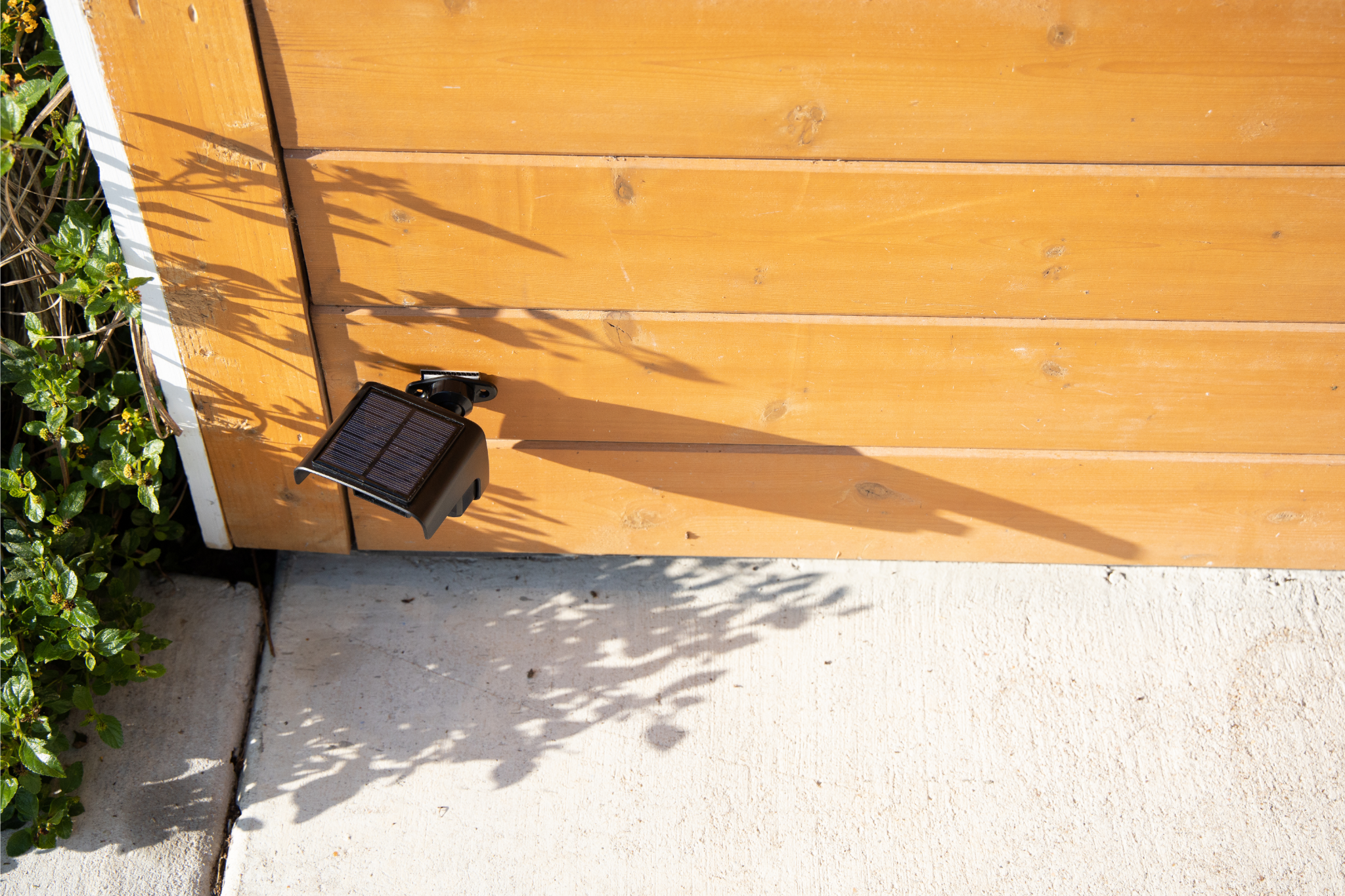 SquareGlow Outdoor Motion Sensor - Wireless Driveway & Yard Alert